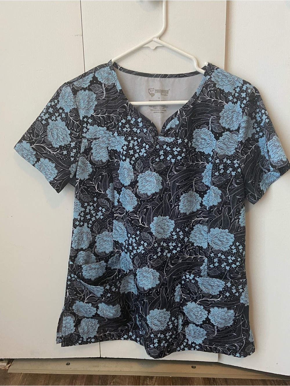 Pandawear scrubs small blue black floral print medical nurse vet tech dental